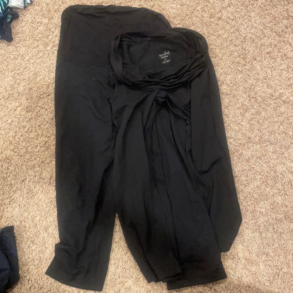 Maternity workout capris